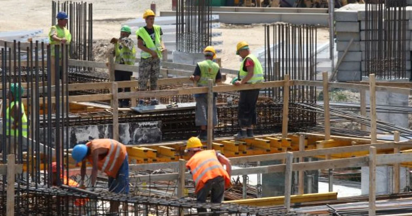 Construcţiile noi vor fi taxate mai mult de municipalitate din 2012. Foto: arhivă