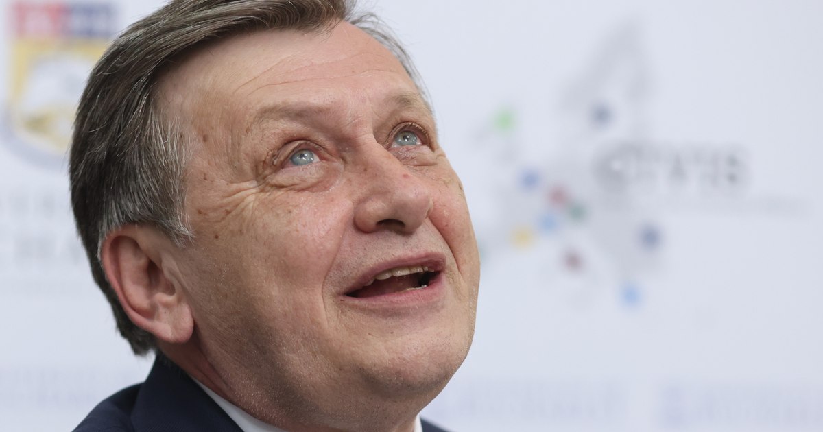 Crin Antonescu: Politicienii trebuie să se adapteze la realitățile României moderne