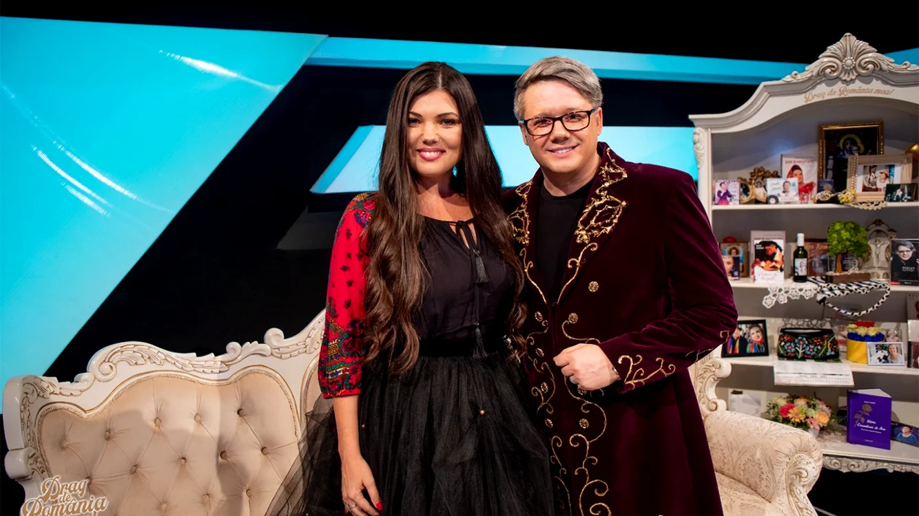 Paula Seling cântă și ea în ediția specială a emisiunii lui Fuego. FOTO: PAULSURUGIU-FUEGO.RO