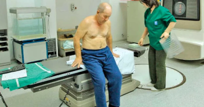 Anumite tumori răspund mai bine la radioterapia cu protoni şi ioni de carbon decât la cea clasică