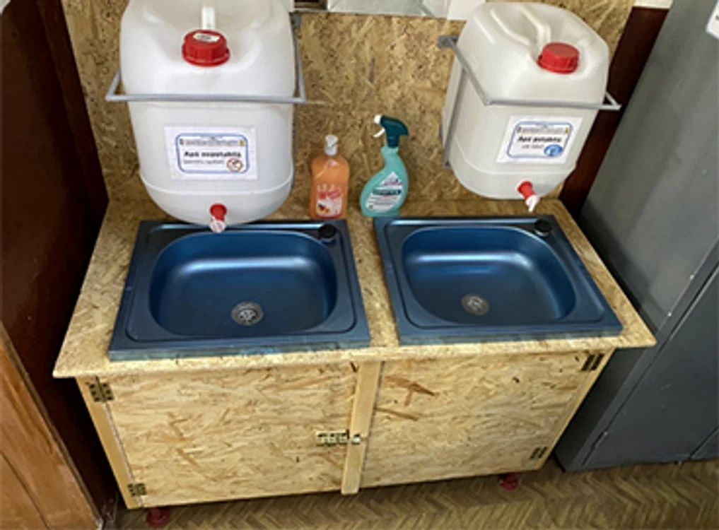 Anul acesta s-au construit lavoare şi s-a pus hidrofor la fântână