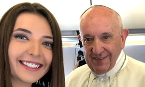 madalina iacob si papa francisc 0 jpeg