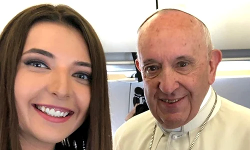madalina iacob si papa francisc 0 jpeg