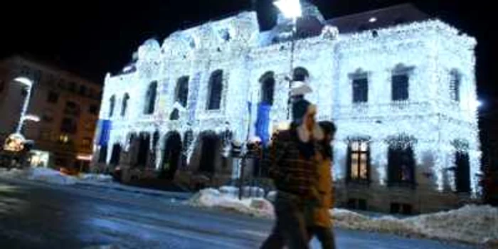 Craiova a cheltuit în 2009 un milion de euro pe beculeţele de sărbători