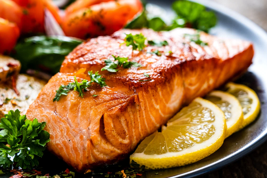 Somonul este o sursă de Omega 3. FOTO Shutterstock