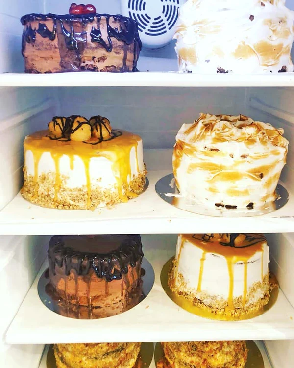 Frigiderul îi e plin cu astfel de bunătăţi