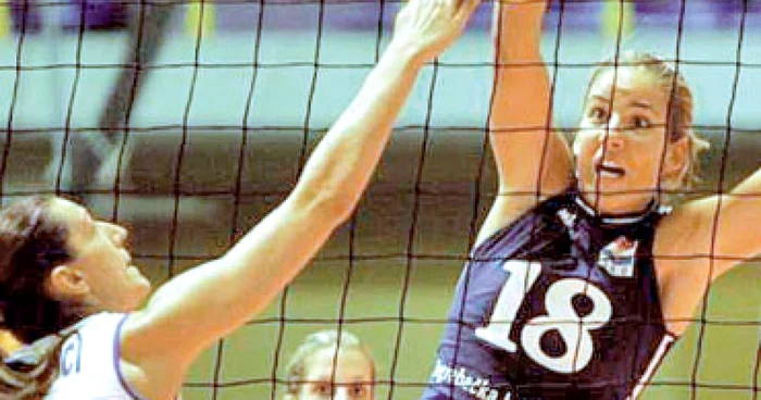 România serveşte pentru Campionatul Mondial