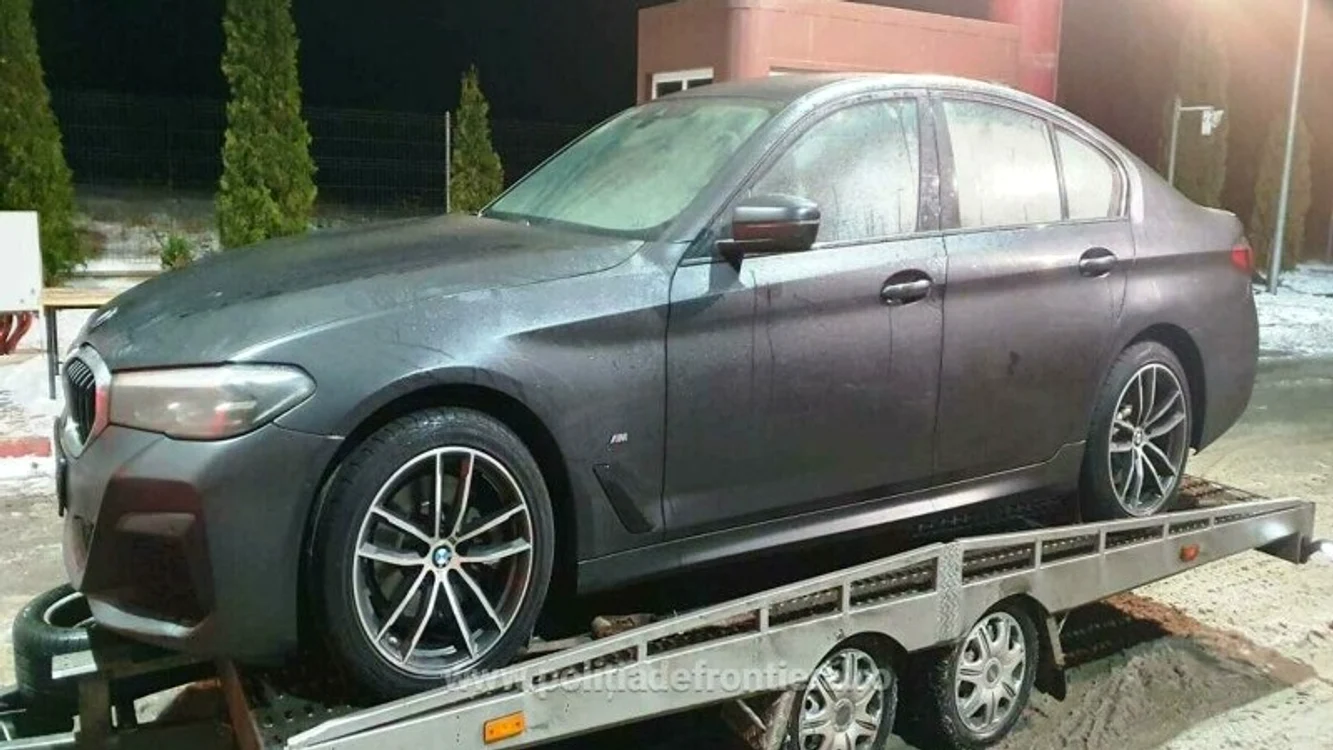 Mașina furată de cei trei copii din Bacău
