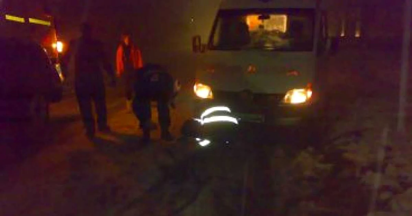 Traficul îngreunat din cauza zăpezii, a făcut ca echipajele ambulanţei să ajungă cu întârziere la bolnavi