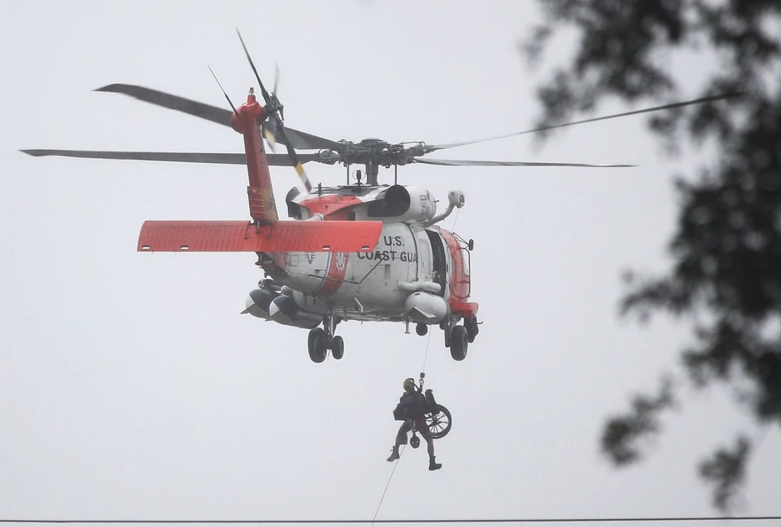 Garda de Coastă a început să relocheze elicopterele din Texas în Florida, pentru a anticipa efectele uraganului Irma FOTO Guliver/GettyImages