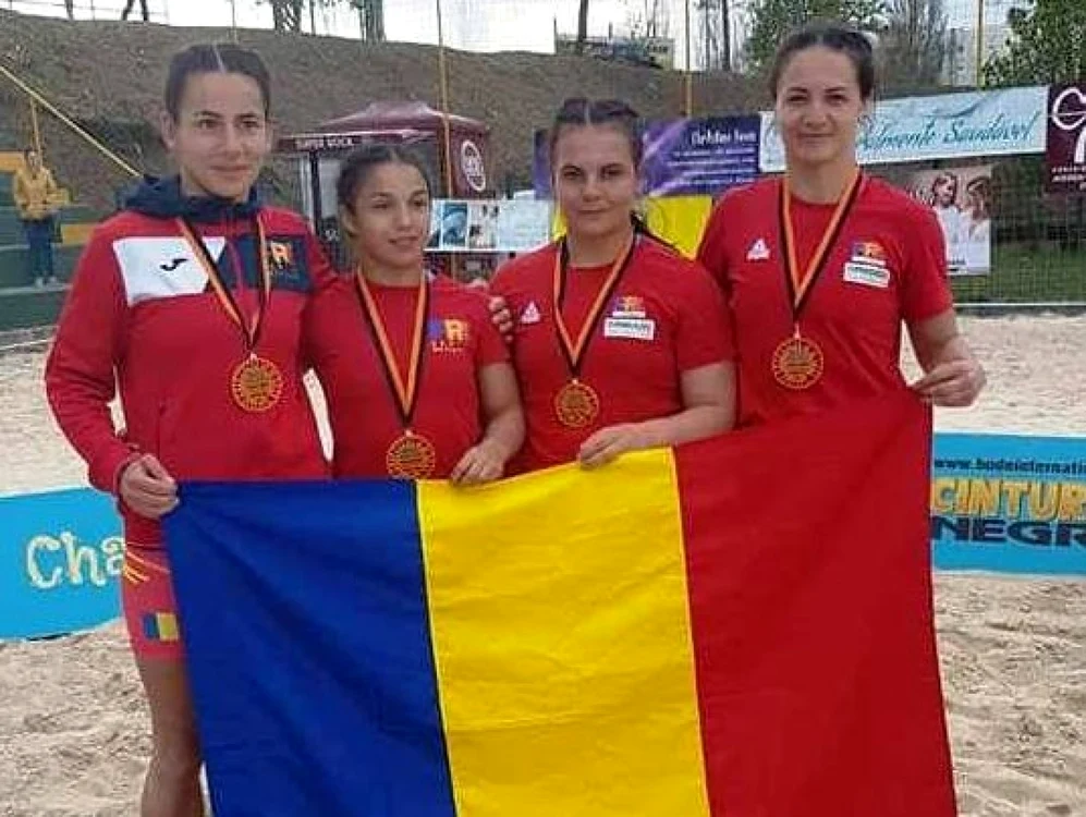 Georgiana Filip şi Diana Vlăsceanu
