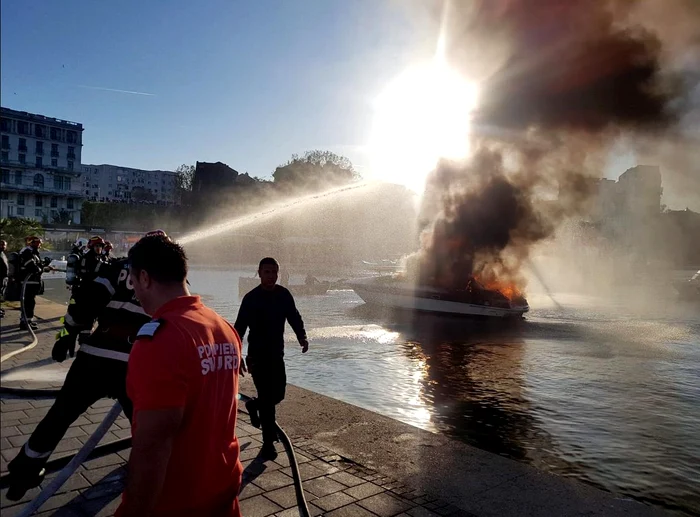 Explozie urmată de incendiu pe un iaht din portul Tomis din Constanța