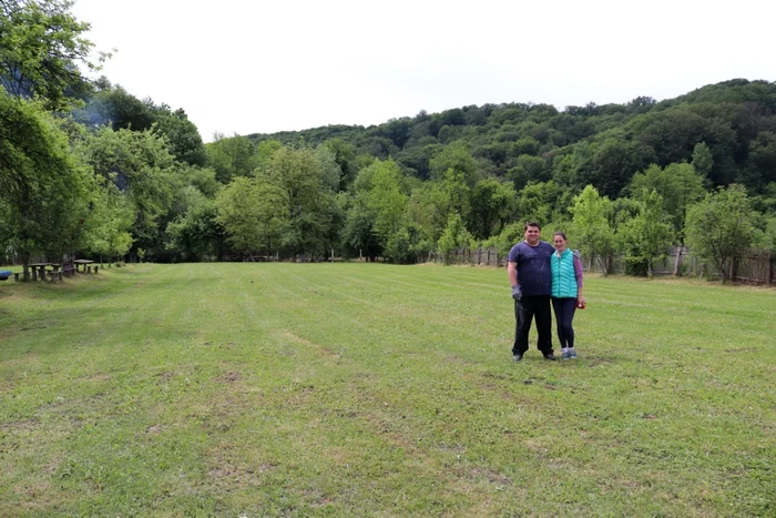 Daniel şi Cristina Jurma vor să pună satul Groşi pe harta turistică a României FOTO Daniel Groza