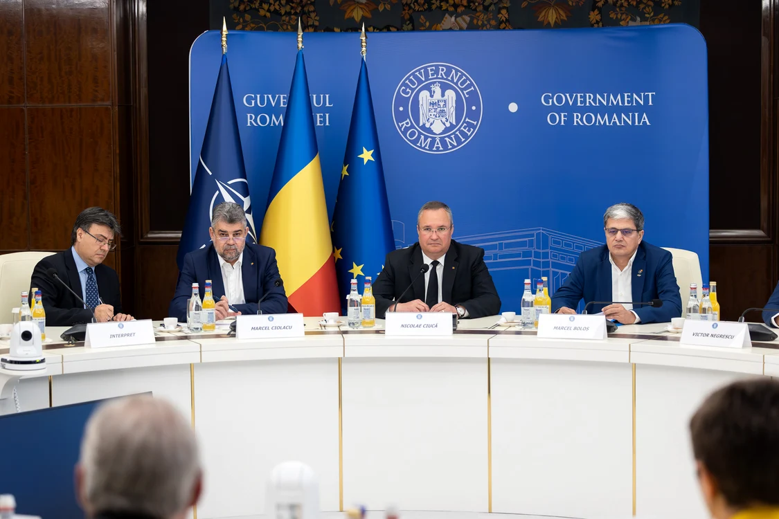 Întrevederea premierului cu comisarul european pentru buget și administrație FOTO: GOV