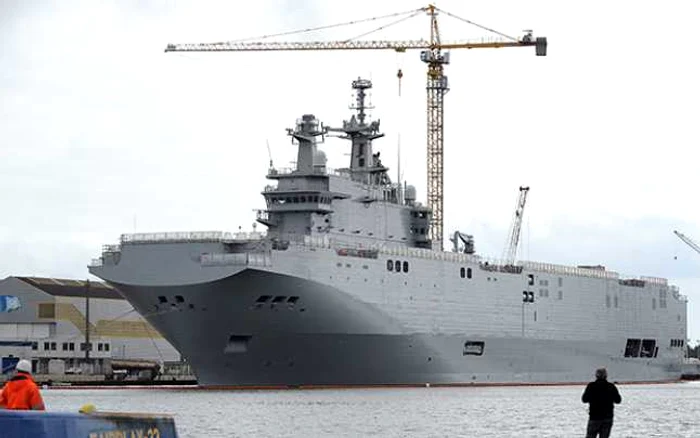 Nava de luptă franmceză de tip Mistral FOTO AFP