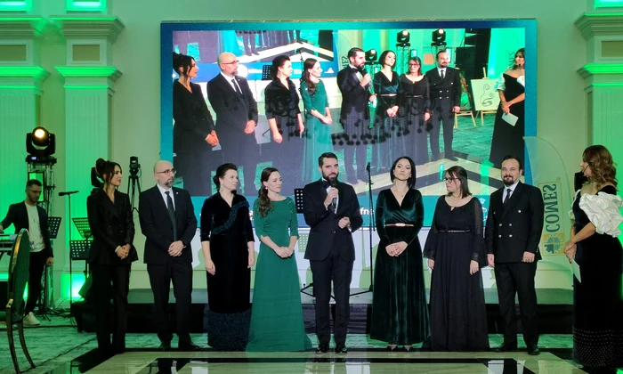 Alina și Nicolae ai României gala Mifne foto motionARThoughts jpg