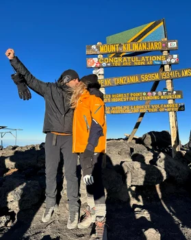 În ianuarie 2023, Ilinca Obădescu și Mihai Gruia au petrecut o săptămână pe Kilimanjaro / foto: arhiva personală