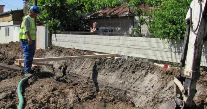 Un tânăr de 21 de ani a murit sub un mal de pământ