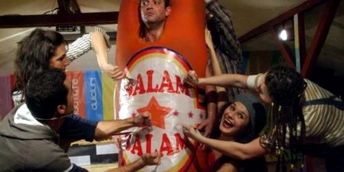 „Supermarket“ se joacă la Piatra Neamţ ca o colaborare între teatrele Inexistent şi Arca