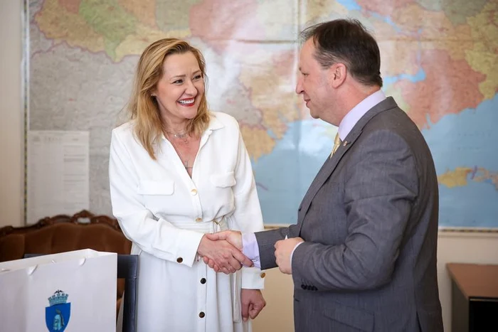 Elena Lasconi s-a întâlnit cu ambasadorul Ucrainei la București FOTO Elena Lasconi / Facebook