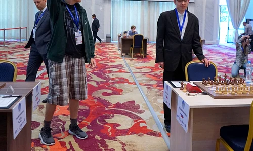 Scandalul şortului la Tbilisi jpeg