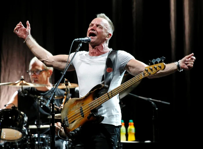 În calitate de muzician solo şi de
membru al trupei The Police, Sting a vândut peste 105 milioane de
discuri şi a câştigat 16 premii Grammy, un Glob de Aur, un premiu
Emmy FOTO Reuters