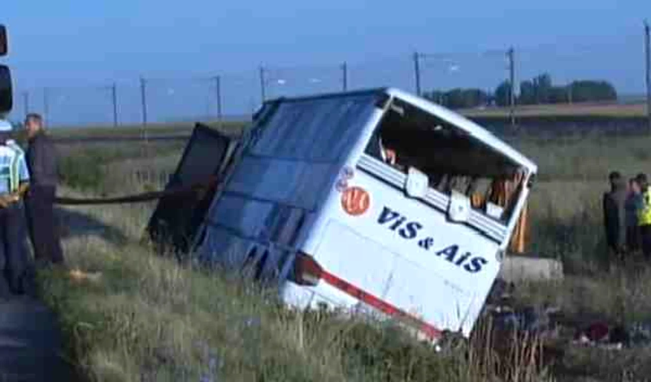 
    În autocar se aflau 53 de turiştifoto: captură Pro Tv  