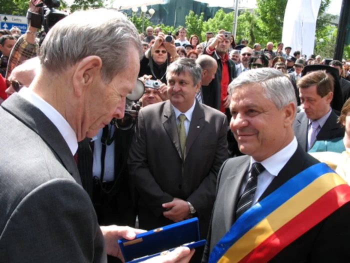 Regele Mihai, în vizită la Călăraşi, alături de fostul primar Nicolae Dragu Foto:I.S.