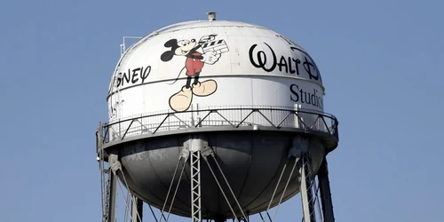 Rezervorul de apă de al studiourilor Walt Disney este fotografiat în Burbank California FOTO Reuters