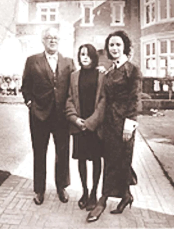 Prinţesa Lia împreună cu soţul american, Melvin Belli, cu 39 de ani  mai bătrân, şi cu fiica lor, Melia