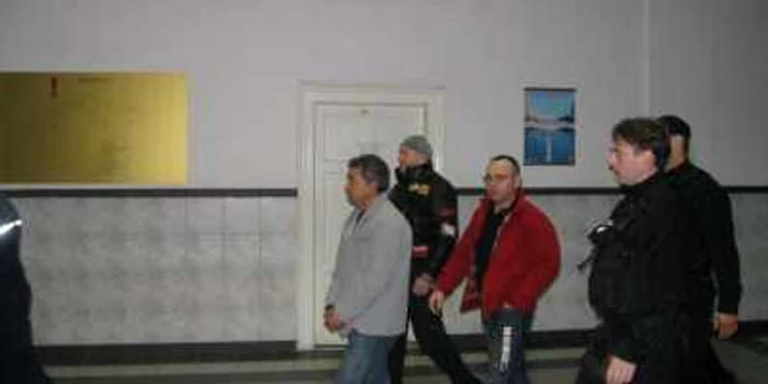 Mandatul interlopilor s-a prelungit cu încă 60 de zile