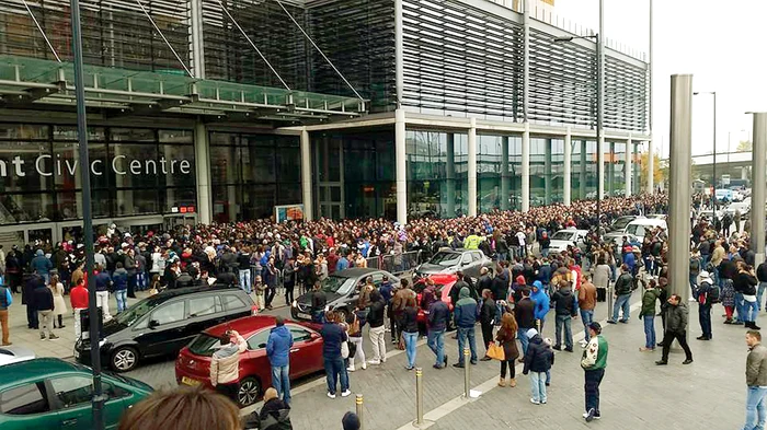 La Londra, a fost o coadă de patru kilometri