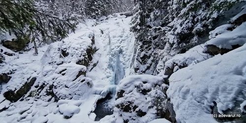 Cascada lolaia din Retezat, iarna  Foto Daniel Guță ADEVĂRUL (4) jpg