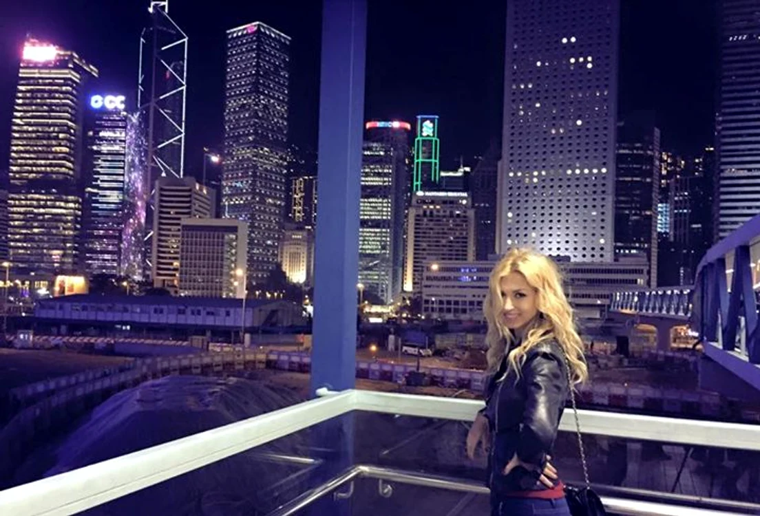 Andreea Bălan a vizitat Hong Kong-ul și pe timp de noapte