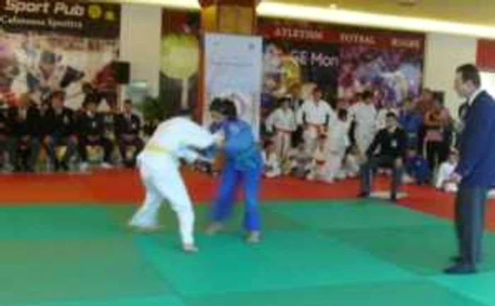 Suceava: În premieră, copiii suceveni pot învăţa judo