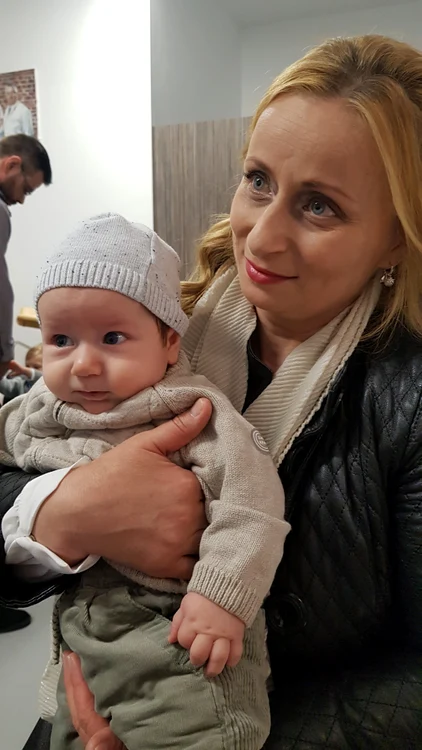 Magdalena Caragea, alături de micuțul ei, Nicholas