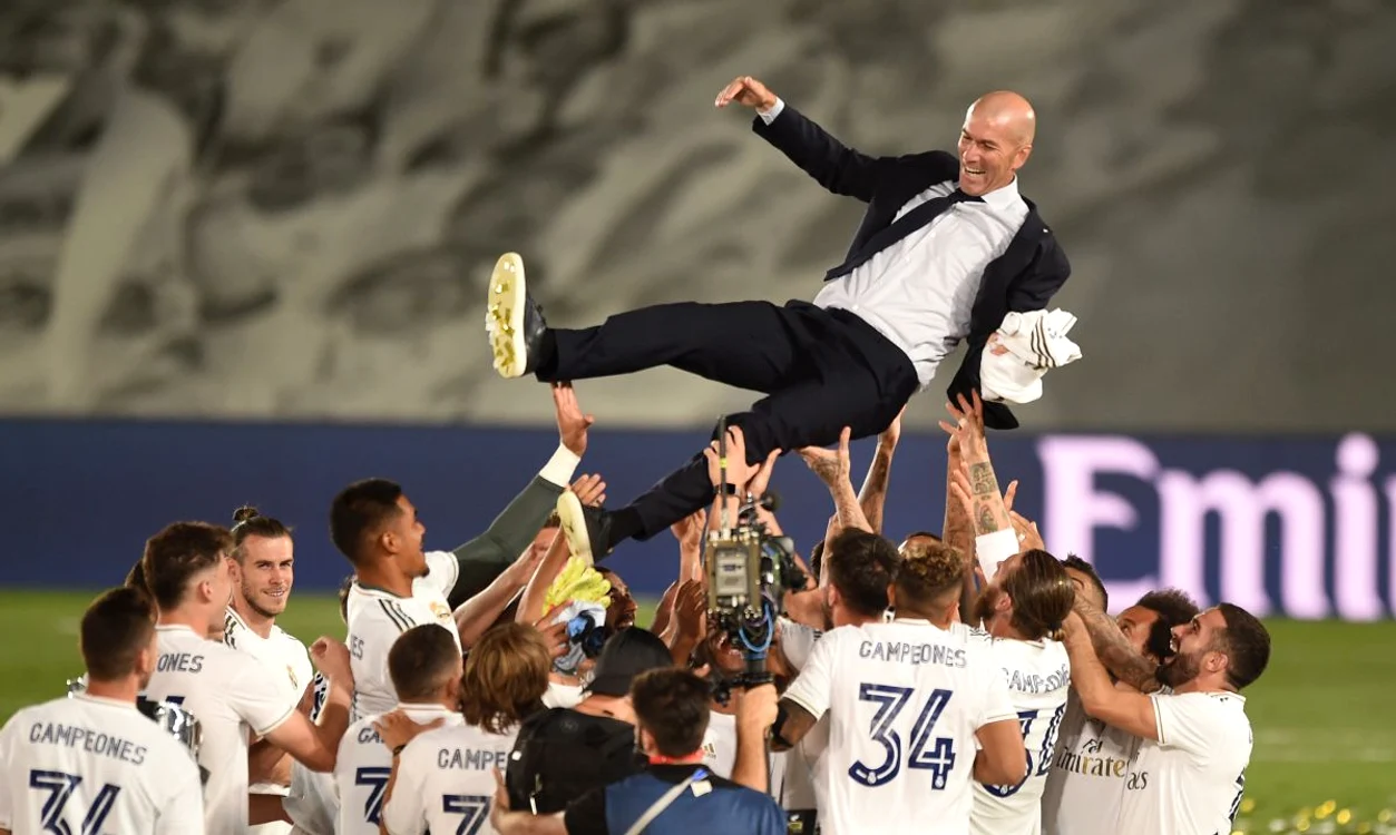 Zinedine Zidane a cucerit totul cu Real Madrid, singura formație antrenată în carieră (FOTO: Getty)