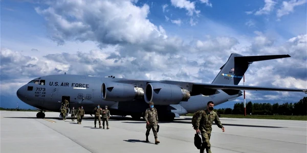 Primii 70 de militari români au revenit sâmbătă din Afganistan. Foto Bianca Neagu/Mapn
