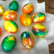 Ouă curcubeu de Paște Foto Daciana Stoica