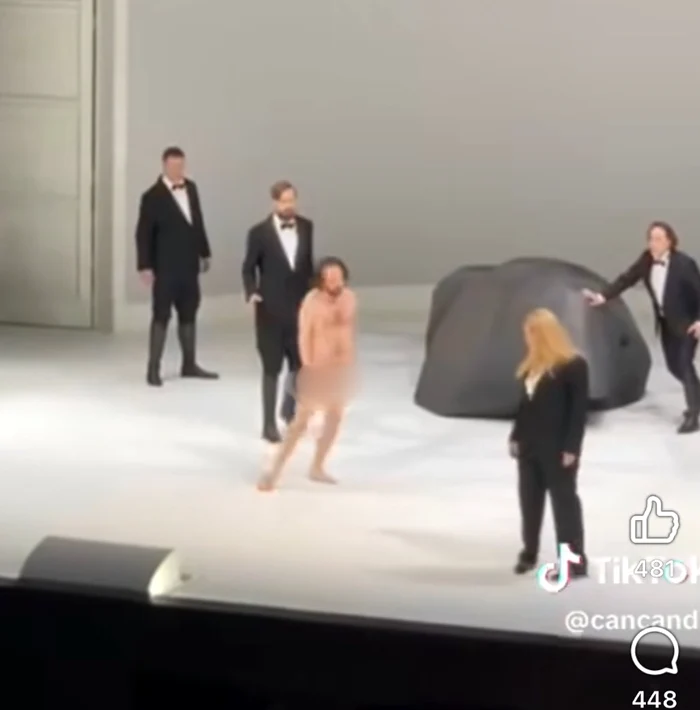 Clipul video ar prezenta o scenă dintr-un spectacol al ONB. FOTO: captură TikTok