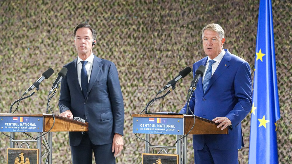 Presa turcă: Iohannis se pregătește de o retragere din cursa pentru șefia NATO
