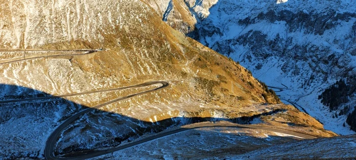 Drumul a fost închis pe 25 octombrie pe o porţiune de 27 kilometri FOTO: Salvamont Argeş