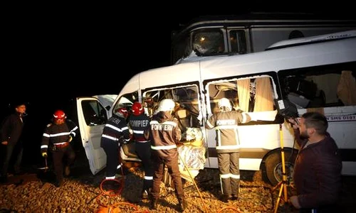 accident buzau tren microbuz 2 jpeg
