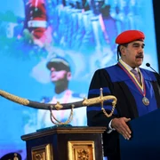 Nicolas Maduro primește un titlu onorific de doctor în securitate naționala FOTO profimedia jpg