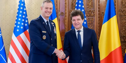 Alexus G  Grynkewich și Nicușor Dan foto presidency ro png