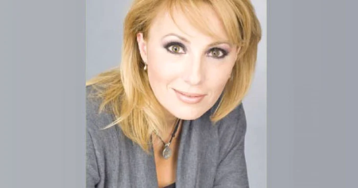 Irina Păcurariu prezintă emisiunea „Judecă tu!" la TVR 1