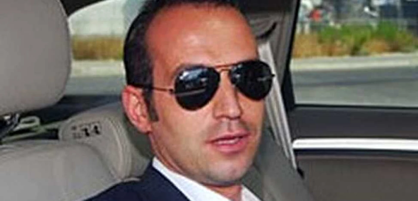 Omul care a dus-o pe Vişan la Berlusconi a fost reţinut de poliţie
