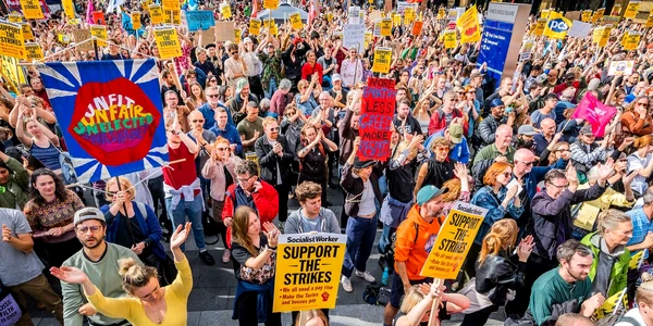 Proteste în Marea Britanie faţă de creşterea costului vieţii FOTO Profimedia