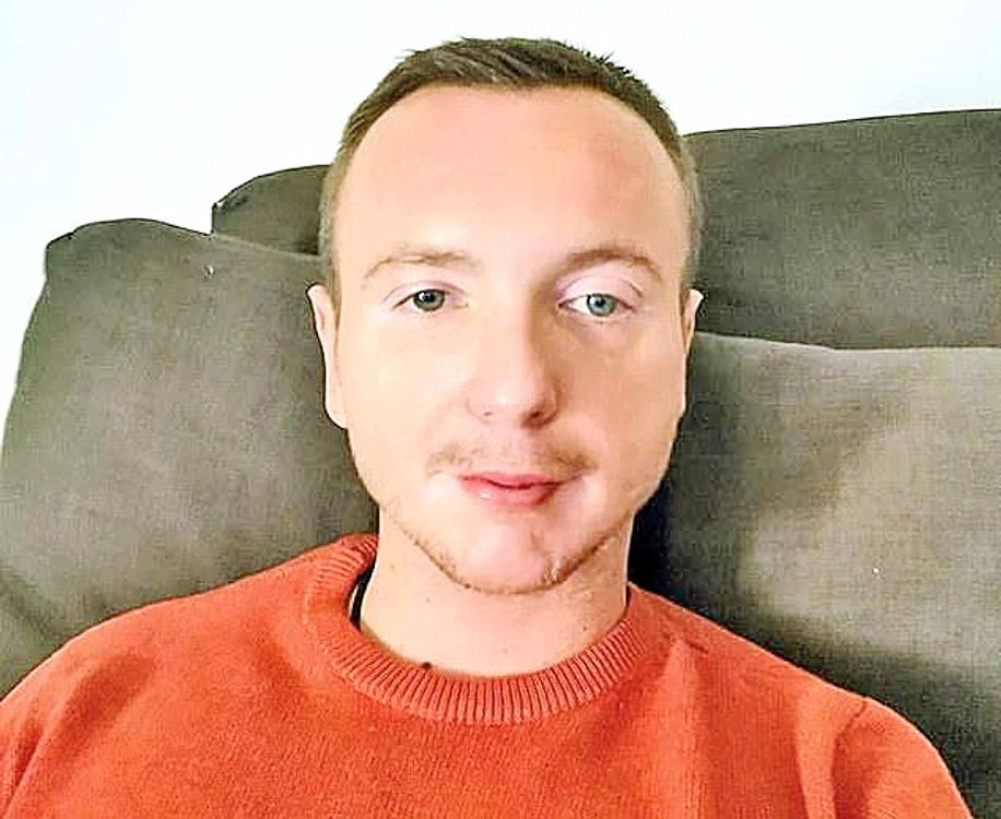 Emil-Bogdan Savastru, 30 de ani, chelner, acuzat doar de tăinuirea bunurilor furate
