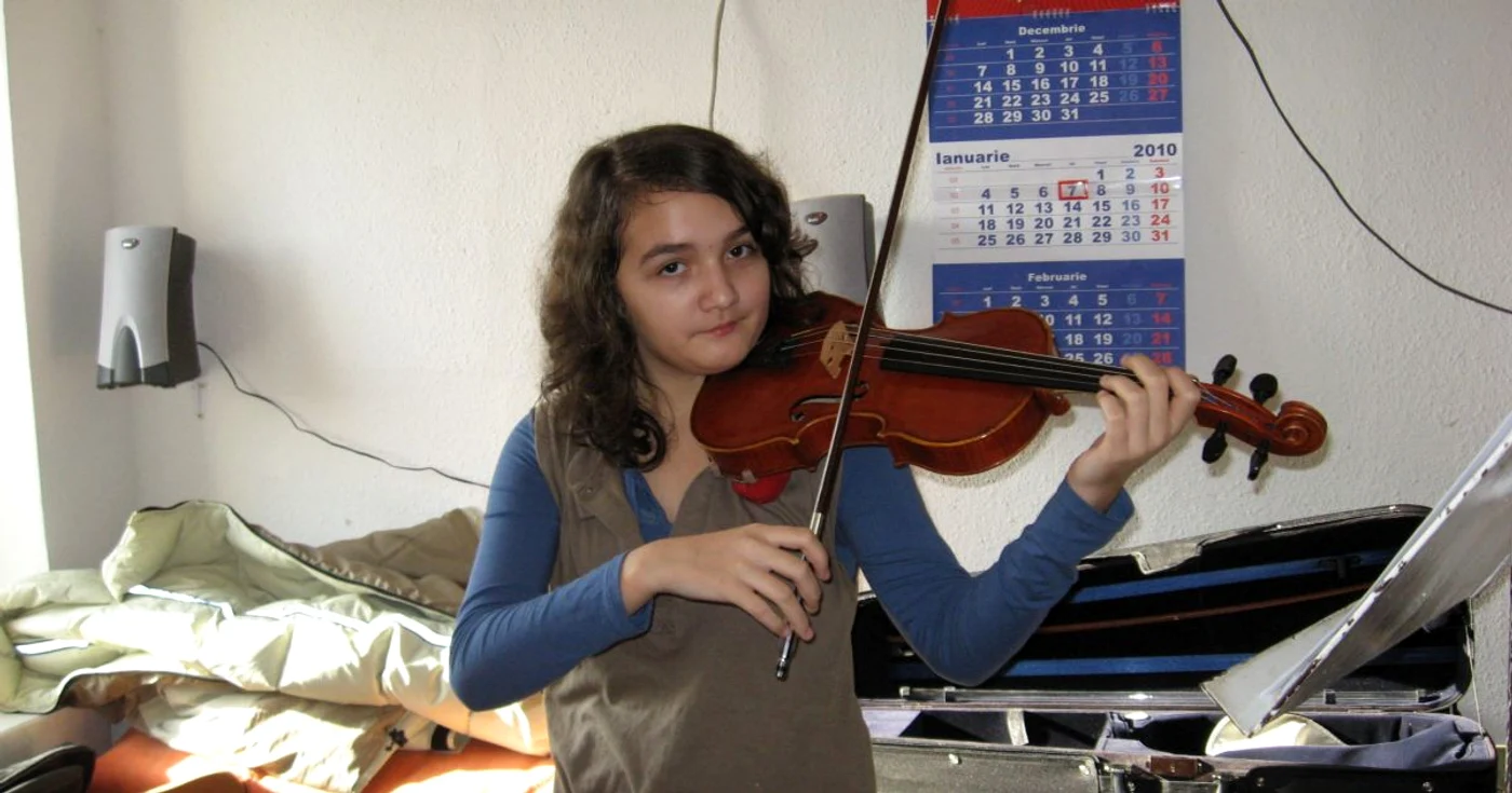 Marea ei dragoste este vioara